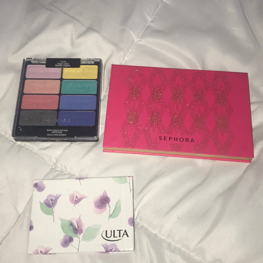 Bundle of three eyeshadow palettes